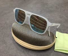 عینک استوک آکبند اروپایی Uv400 شیشه آینه ای