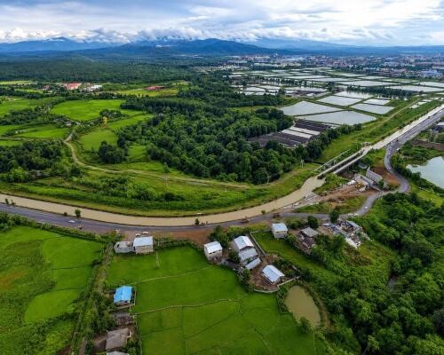 فروش 4 هکتار زمین مناسب فعالیت صنعتی و کشاورزی دارای سوله و برق سه فاز